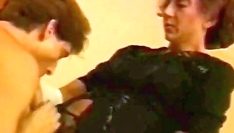 Mature woman with a great body getting her ass fucked