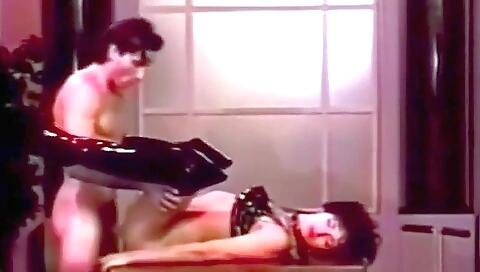 Young fucker fuck anal and mouth wide-open of old man