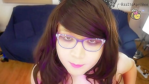 Hot brunette in sexy lingerie fucks in amateur clip