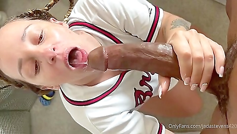 Ebony pornstar fucks a cock in her pussy in a cumshot video