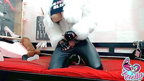 Big ass and a hairy pussy in amateur anal xxx clip